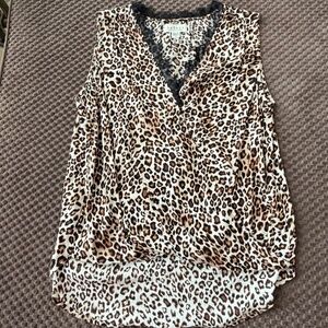 Velvet by Graham & Spencer Leopard Print Blouse Medium Lace Trim